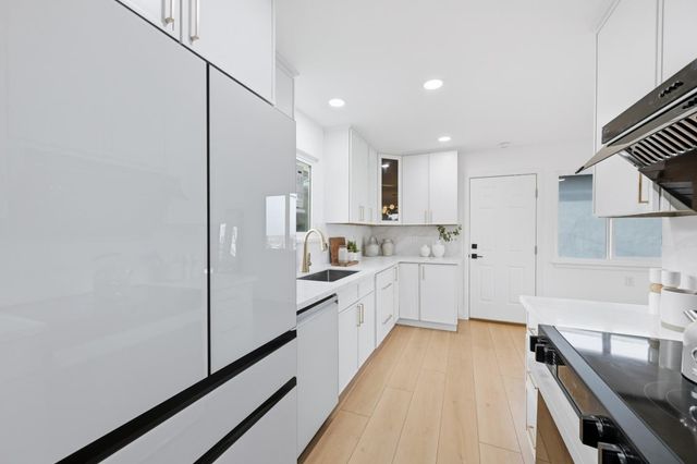 1609 Molitor Road, Belmont, CA 94002