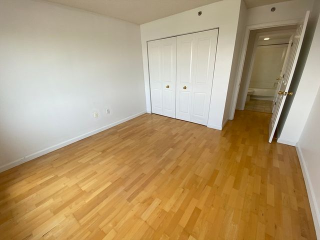 8 Museum Way 1708, Cambridge, MA 02141