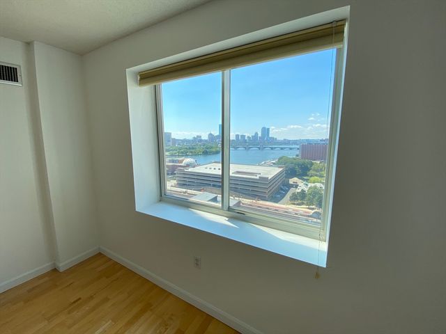 8 Museum Way 1708, Cambridge, MA 02141