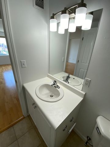 8 Museum Way 1708, Cambridge, MA 02141