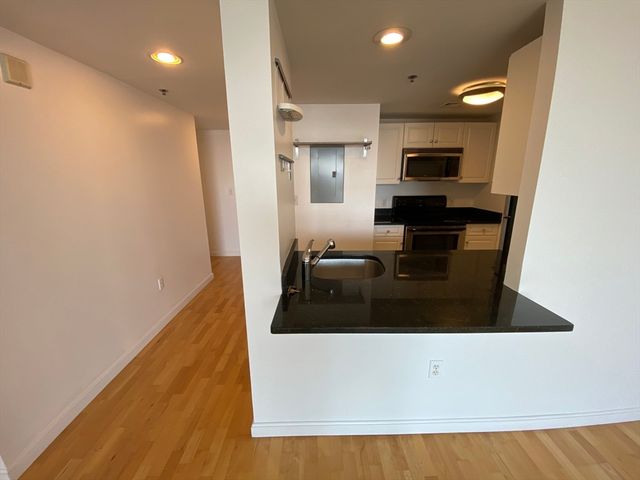 8 Museum Way 1708, Cambridge, MA 02141