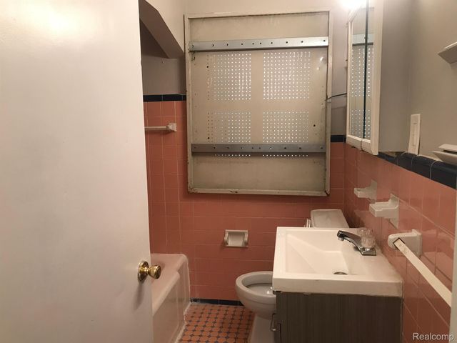 6422 PLAINVIEW Avenue, Detroit, MI 48228