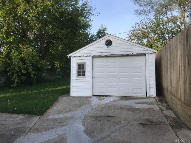 6422 PLAINVIEW Avenue, Detroit, MI 48228