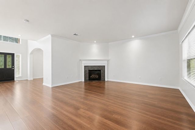 174 Spindle Tree Circle, The Woodlands, TX 77382
