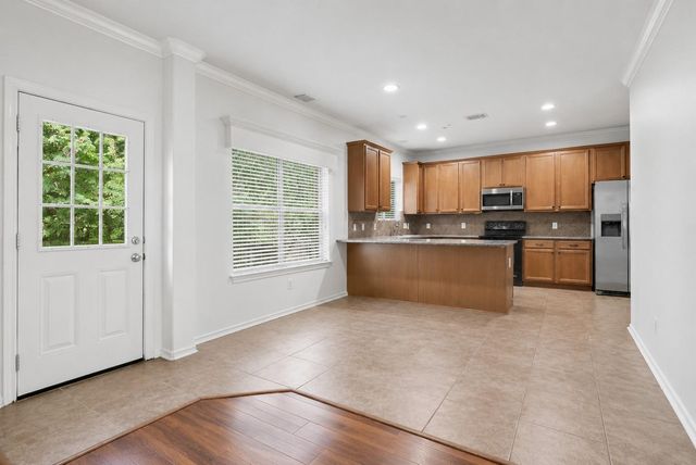 174 Spindle Tree Circle, The Woodlands, TX 77382