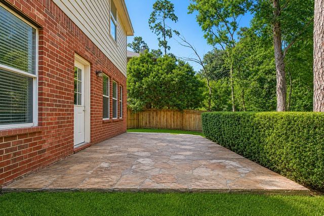 174 Spindle Tree Circle, The Woodlands, TX 77382