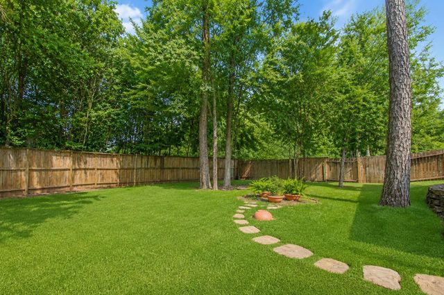 174 Spindle Tree Circle, The Woodlands, TX 77382