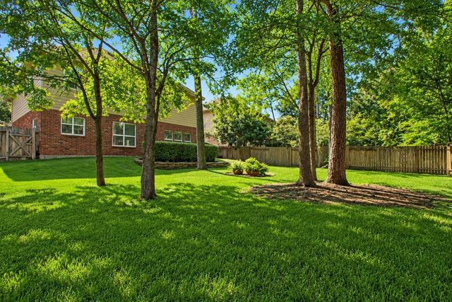 174 Spindle Tree Circle, The Woodlands, TX 77382
