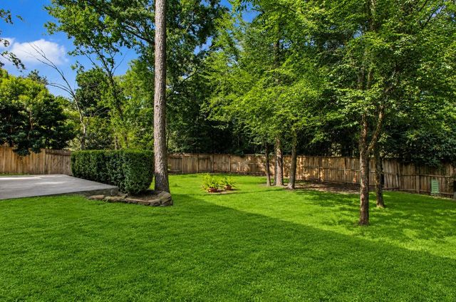 174 Spindle Tree Circle, The Woodlands, TX 77382