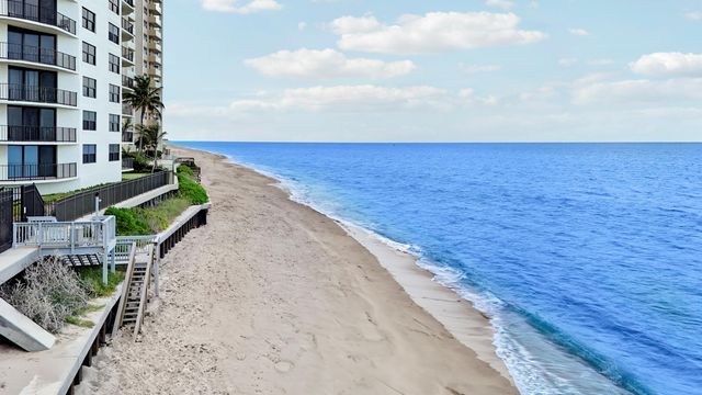 5420 N Ocean Drive 204, Singer Island, FL 33404