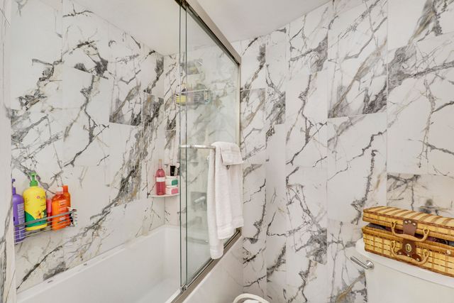 5420 N Ocean Drive 204, Singer Island, FL 33404