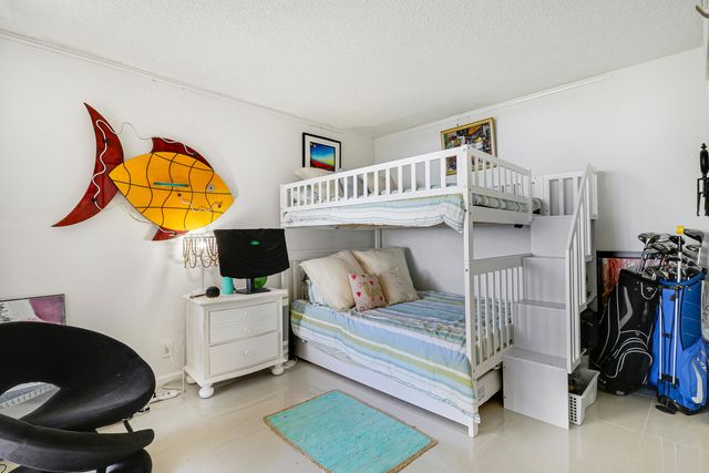 5420 N Ocean Drive 204, Singer Island, FL 33404