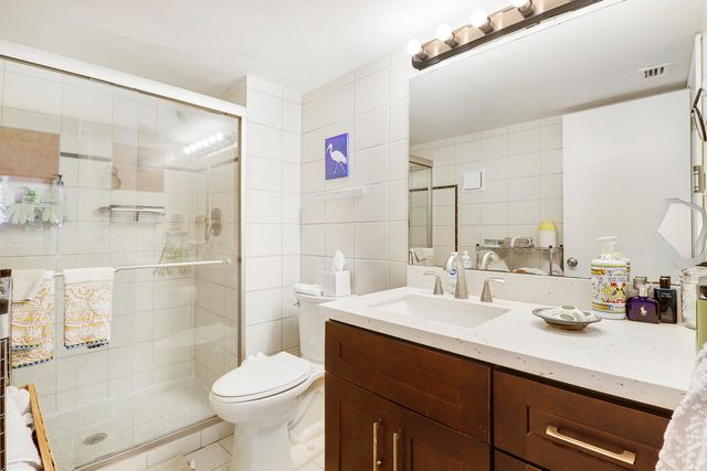 5420 N Ocean Drive 204, Singer Island, FL 33404
