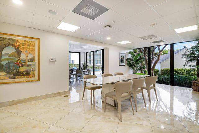 5420 N Ocean Drive 204, Singer Island, FL 33404