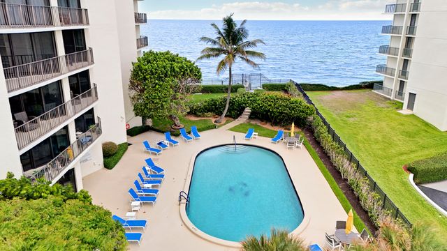 5420 N Ocean Drive 204, Singer Island, FL 33404