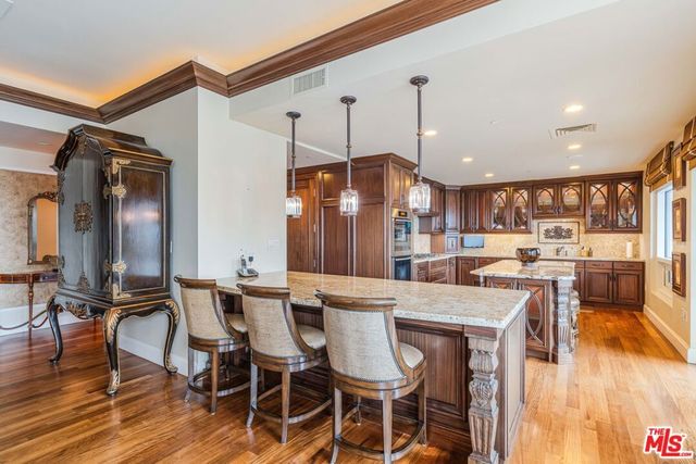 1 W Century Drive 27C, Los Angeles, CA 90067