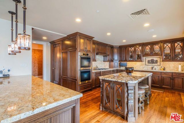 1 W Century Drive 27C, Los Angeles, CA 90067