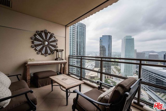 1 W Century Drive 27C, Los Angeles, CA 90067