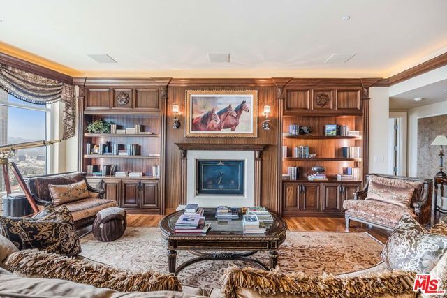 1 W Century Drive 27C, Los Angeles, CA 90067