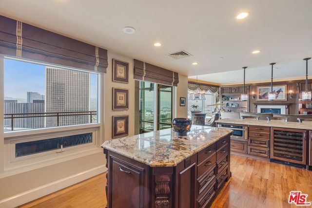 1 W Century Drive 27C, Los Angeles, CA 90067