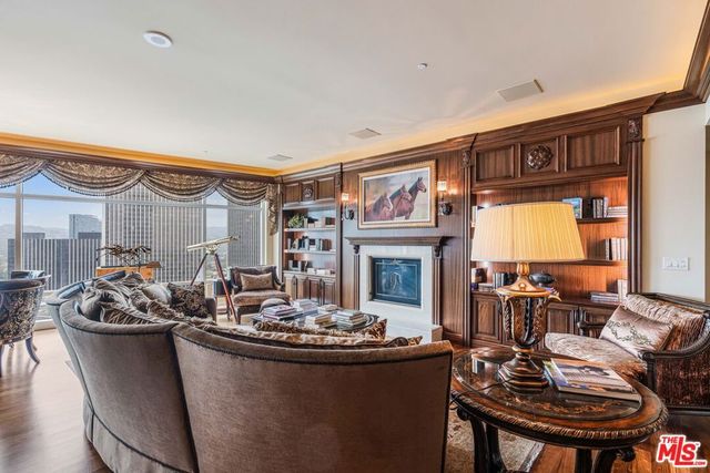 1 W Century Drive 27C, Los Angeles, CA 90067