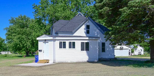 825 Jackson Street, Lamont, IA 50650