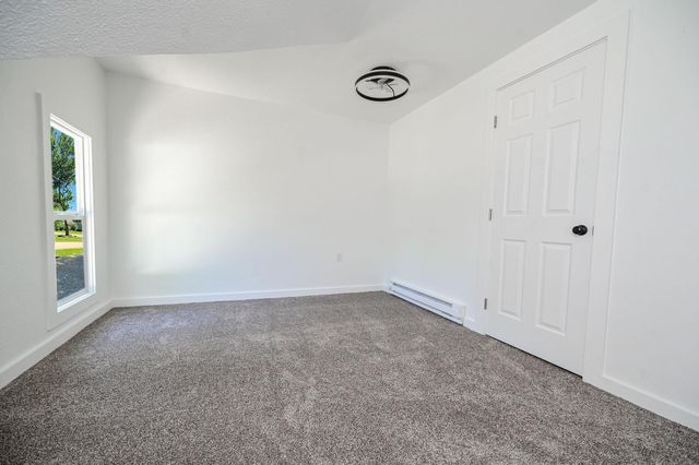 825 Jackson Street, Lamont, IA 50650