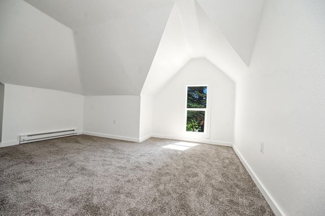 825 Jackson Street, Lamont, IA 50650