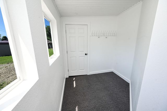 825 Jackson Street, Lamont, IA 50650