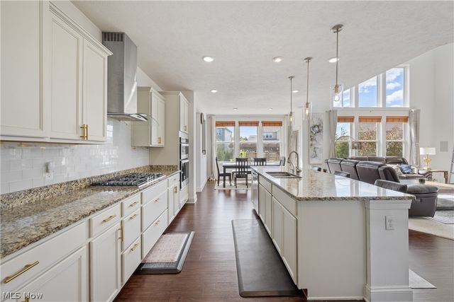 172 Harvester Drive, Copley, OH 44321
