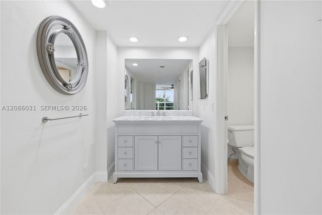 555 Oaks Ln 309, Pompano Beach, FL 33069