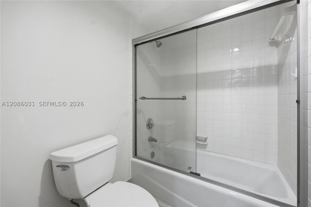 555 Oaks Ln 309, Pompano Beach, FL 33069