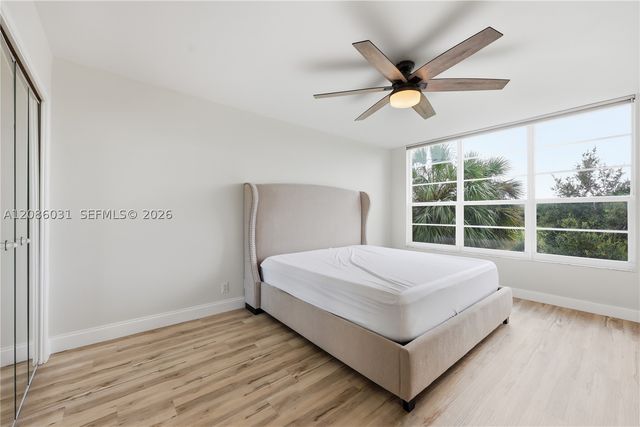 555 Oaks Ln 309, Pompano Beach, FL 33069