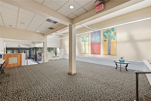 555 Oaks Ln 309, Pompano Beach, FL 33069