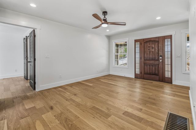 1265 Cliffs Edge Road, East Bernstadt, KY 40729
