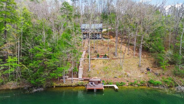 1265 Cliffs Edge Road, East Bernstadt, KY 40729