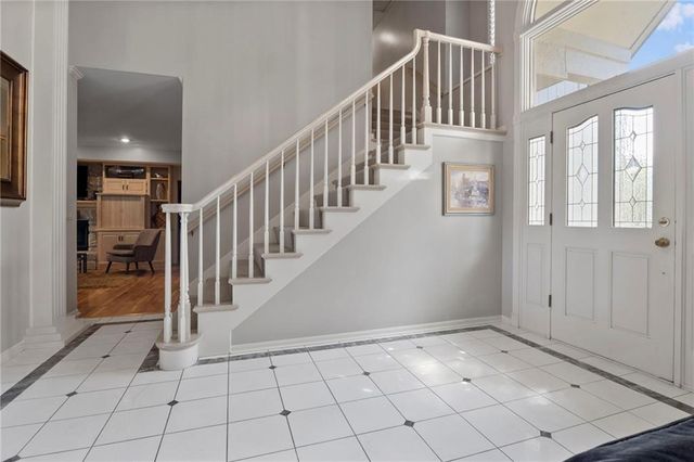 5040 W 128 Terrace, Leawood, KS 66209