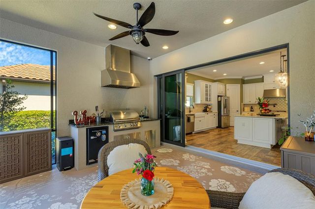 5329 TRAILS BEND COURT, Sarasota, FL 34238