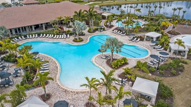 5329 TRAILS BEND COURT, Sarasota, FL 34238