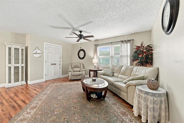 8352 ANNWOOD ROAD 8352, Seminole, FL 33777