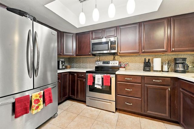 8352 ANNWOOD ROAD 8352, Seminole, FL 33777