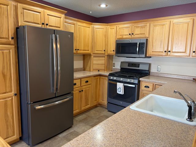 623 Hudson Drive, Paynesville, MN 56362