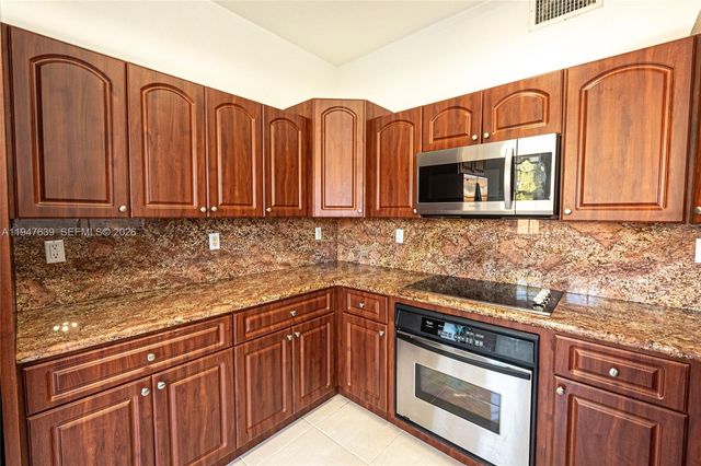 11851 SW 80th Ter, Miami, FL 33183