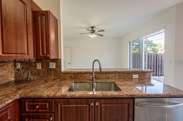 11851 SW 80th Ter, Miami, FL 33183