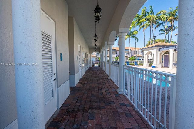 11851 SW 80th Ter, Miami, FL 33183