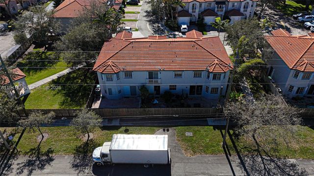 11851 SW 80th Ter, Miami, FL 33183