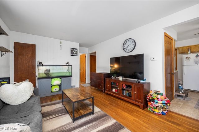 439 Larkin Avenue, Akron, OH 44305