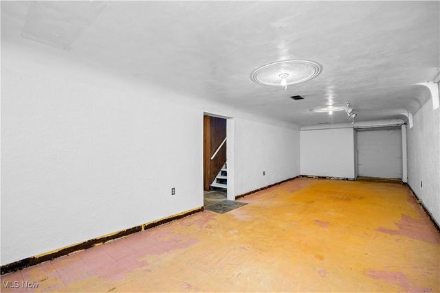 439 Larkin Avenue, Akron, OH 44305