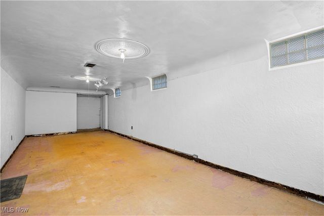 439 Larkin Avenue, Akron, OH 44305