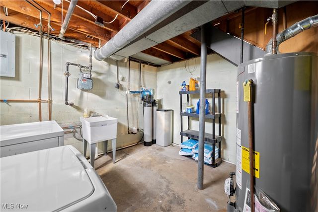 439 Larkin Avenue, Akron, OH 44305